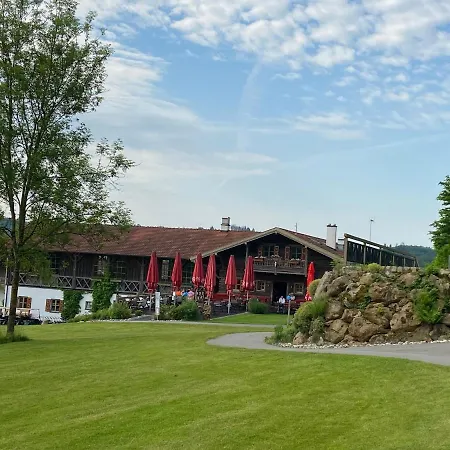 Golfchalet Uttlau Апартаменты *